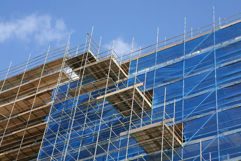 Scaffold Shade Cloth How to Reduce Heat Exposure for Workers